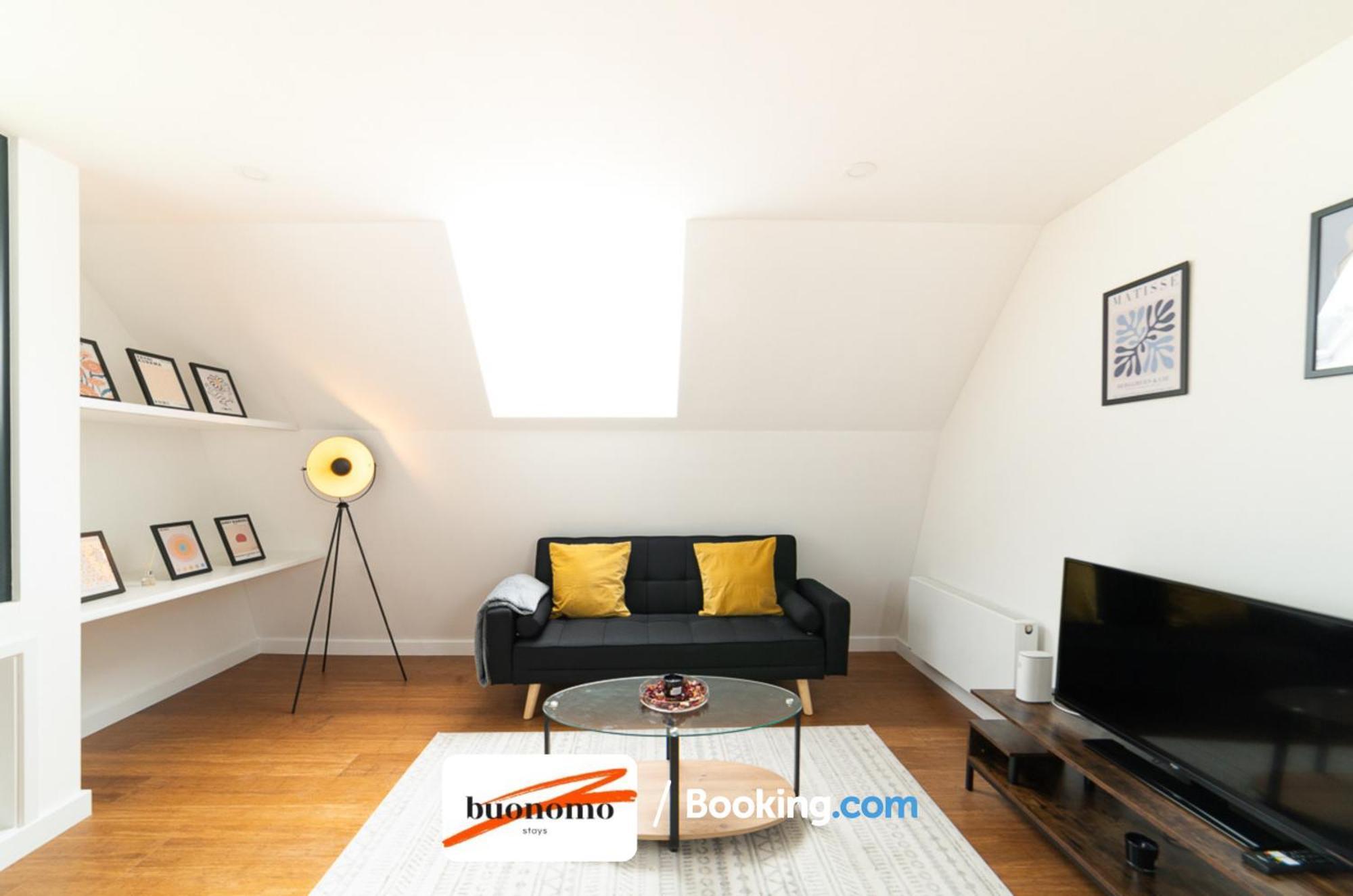 Two Bedroom Apartment At Buonomo Stays Short Lets & Serviced Accommodation London Exterior photo